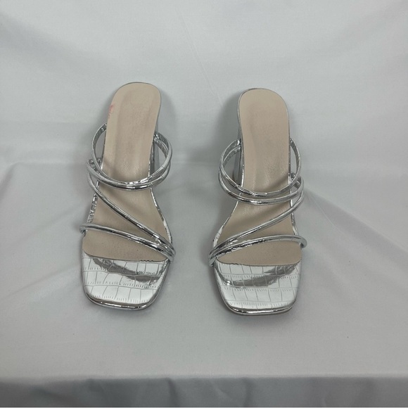 Stylish Silver Strappy Heels - no brand.‎ Size 41 - Picture 1 of 5